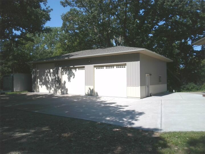 Property Photo: 72965 225th Street MN 56007