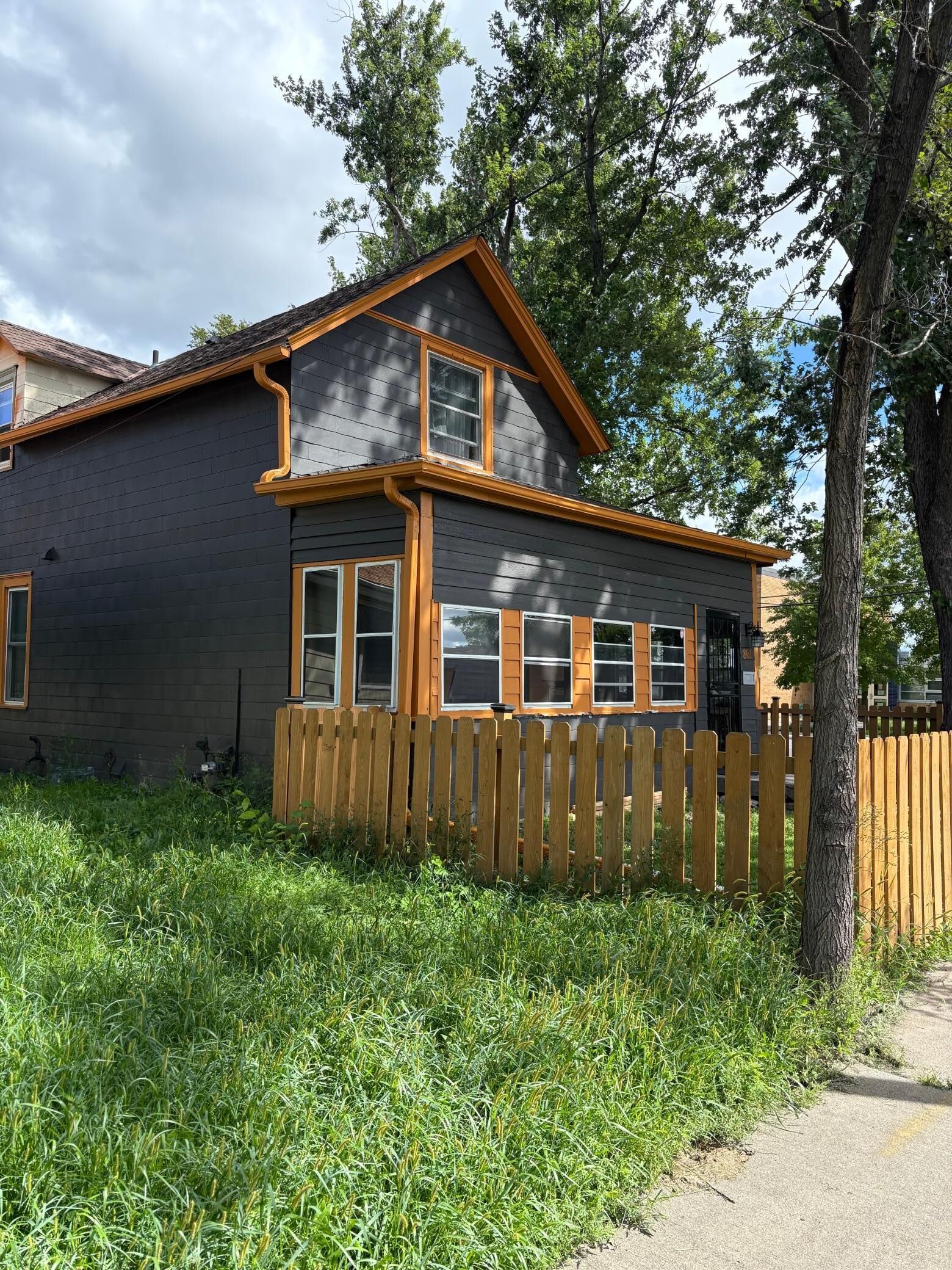 Property Photo:  861 Saint Anthony Avenue  MN 55104 