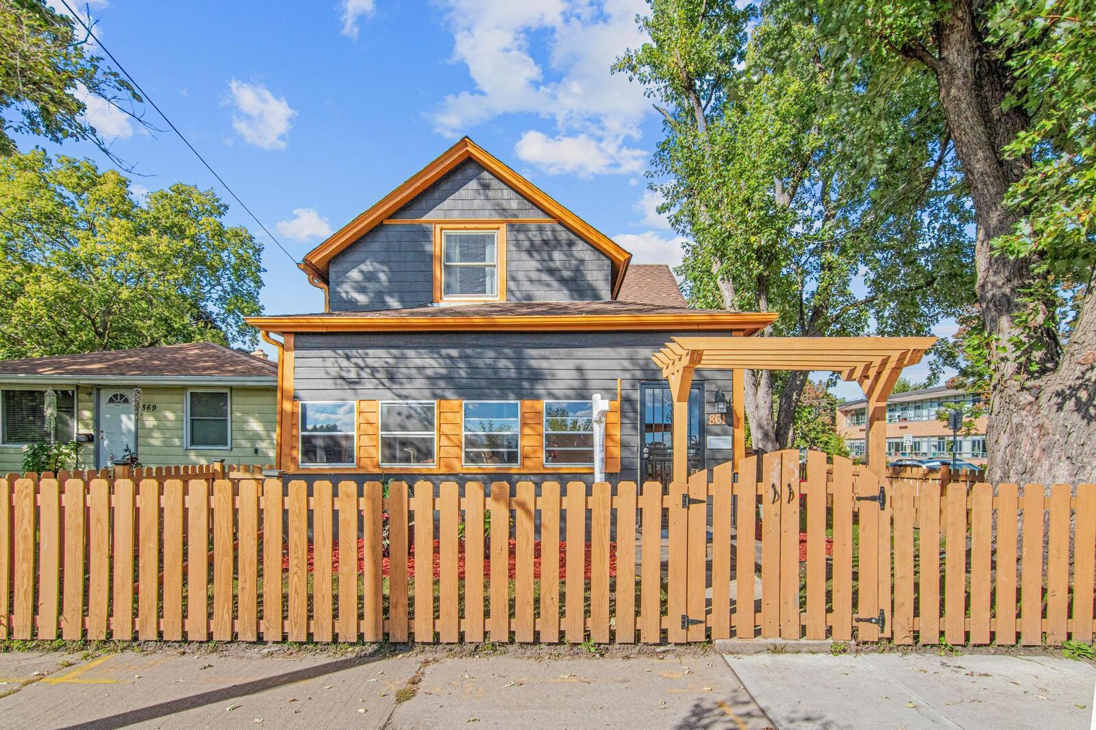 Property Photo:  861 Saint Anthony Avenue  MN 55104 