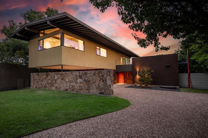Property Photo:  10752 Wyatt Circle  TX 75218 