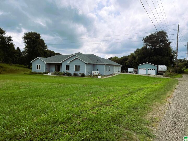 Property Photo: 3841 Talbot Rd IA 51103