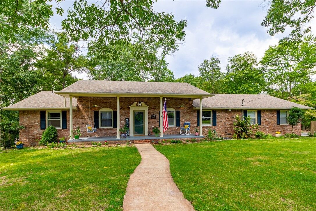 Property Photo:  1420 Woodland Drive  AR 72756 