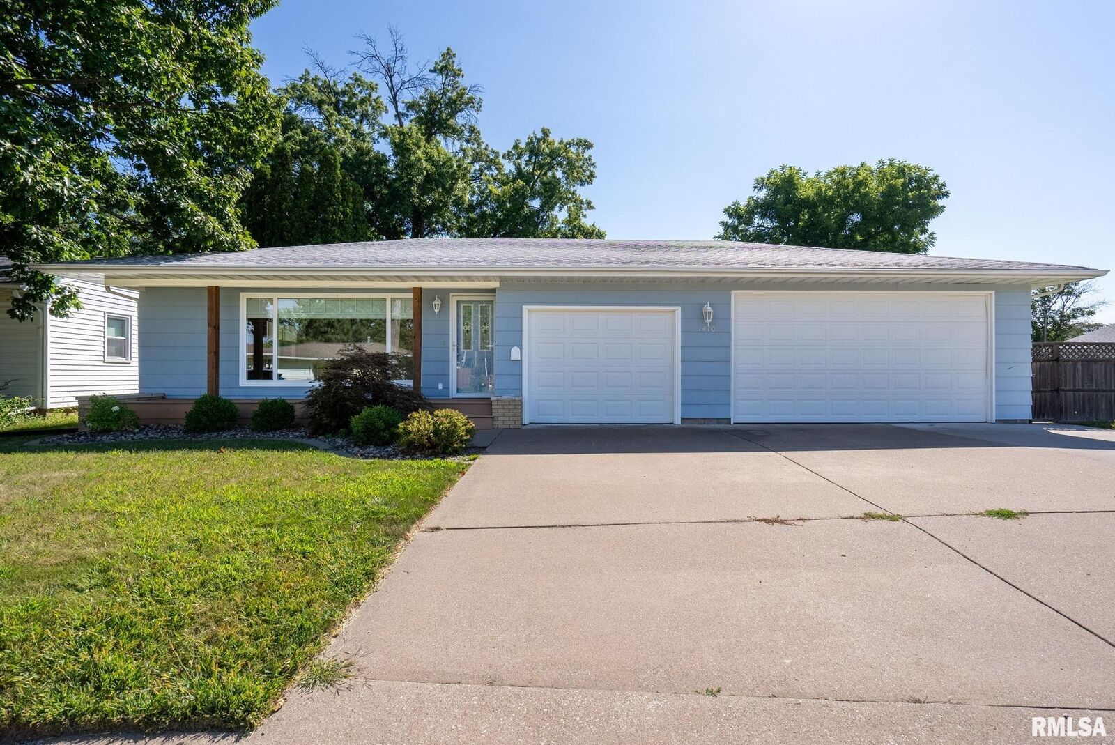 Property Photo:  1410 49th Street  IL 61265 