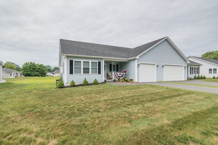 Property Photo: 4 Gray Lock Ln A MA 01373