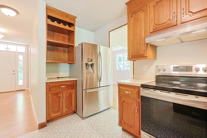 Property Photo:  10 Prospect St  MA 01568
