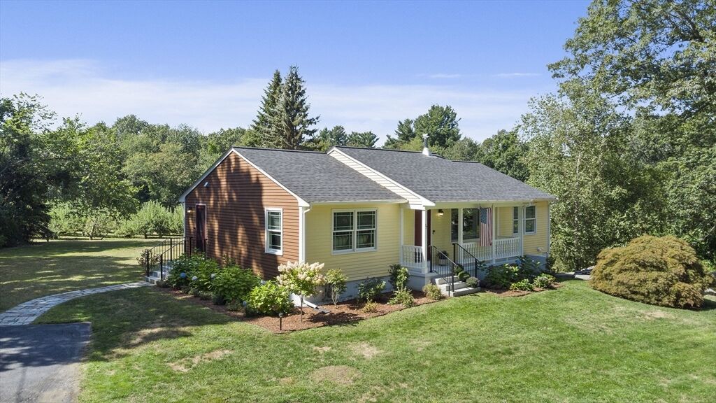 Property Photo:  37 Chamberlain Rd  MA 01886 