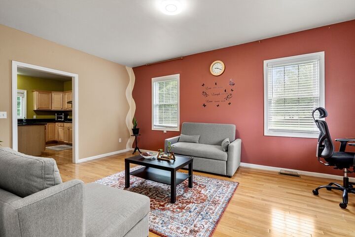 Property Photo:  5 Equestrian Lane  MA 01824 
