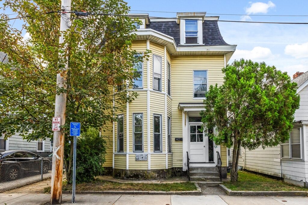 Property Photo: 62 W 6th Street MA 01850