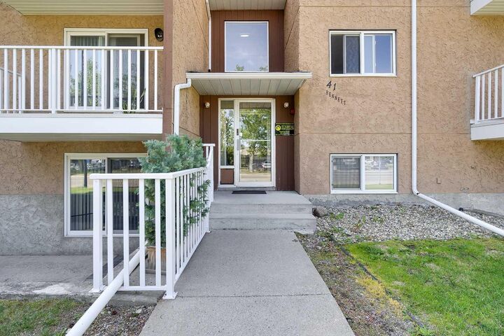 Property Photo: 41 Bennet 202 AB T4N 3Y6