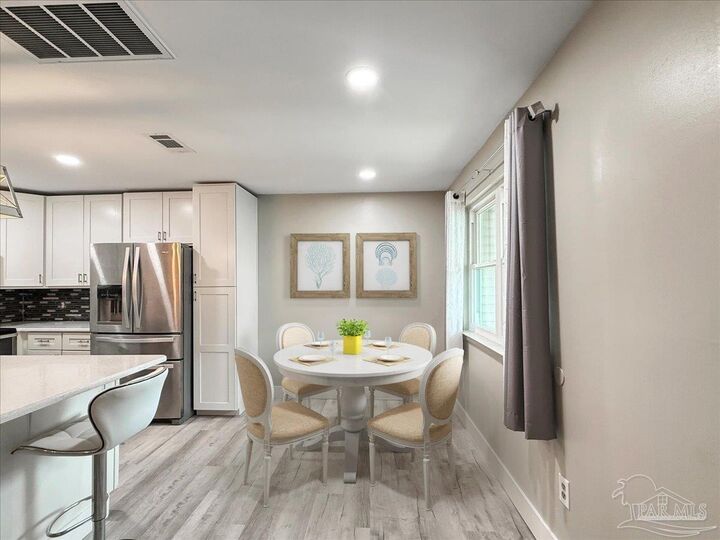 Property Photo: 1100 Shoreline Dr 221 FL 32561