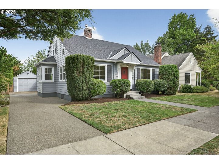 Property Photo:  7754 SE 18th Ave  OR 97202 