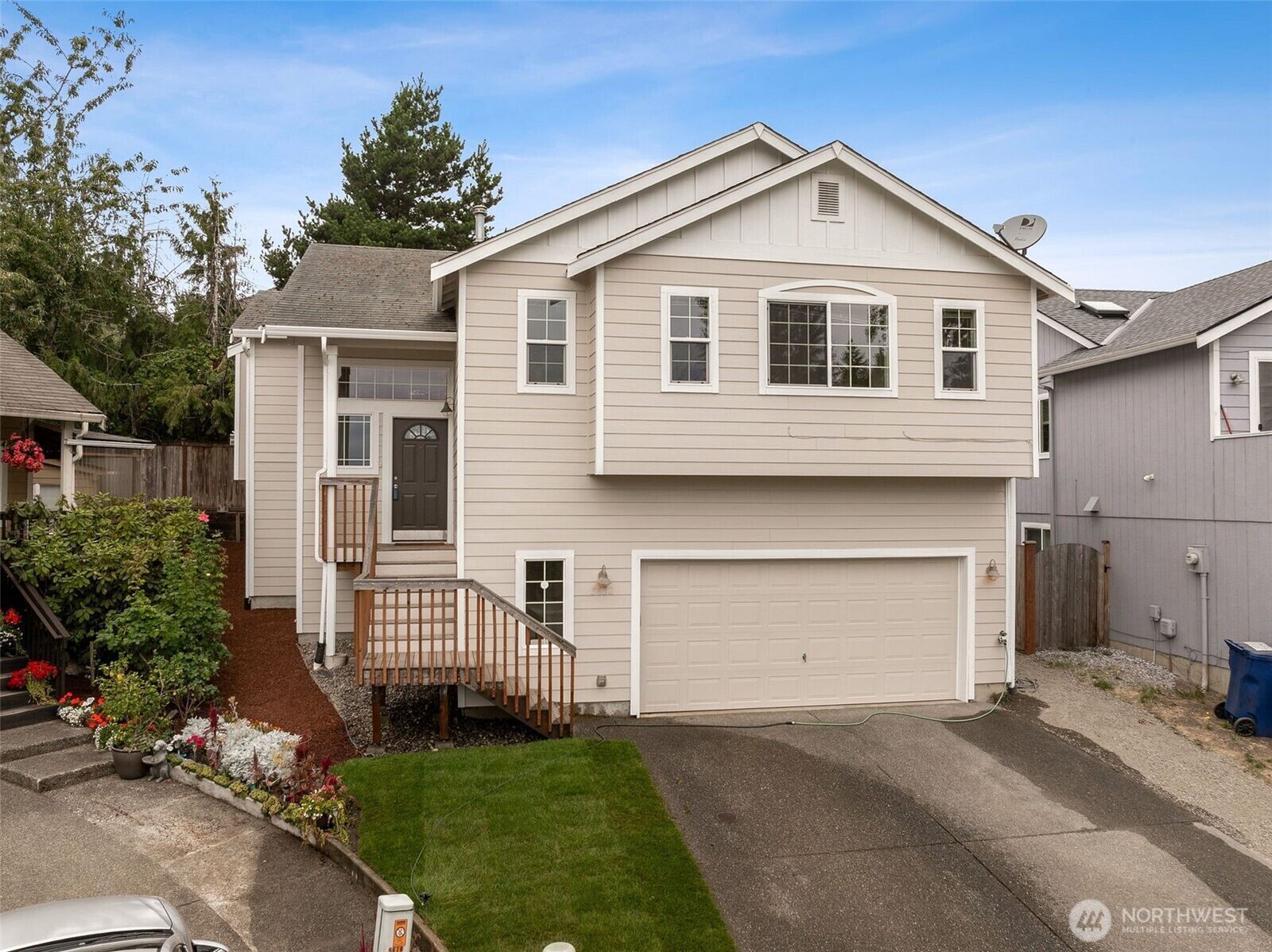 Property Photo: 5632 S 295th Place WA 98001