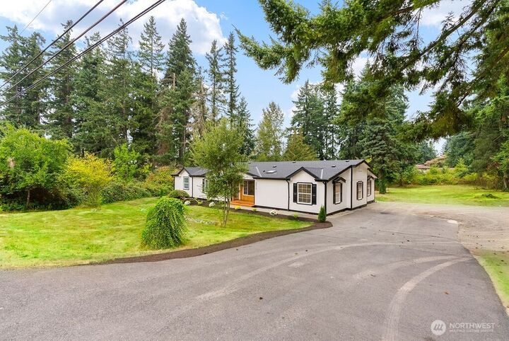 Property Photo: 5519 84th Street E WA 98371