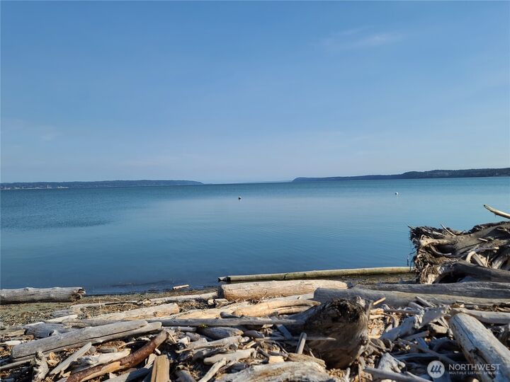 Property Photo: 214 Driftwood Shores WA 98282