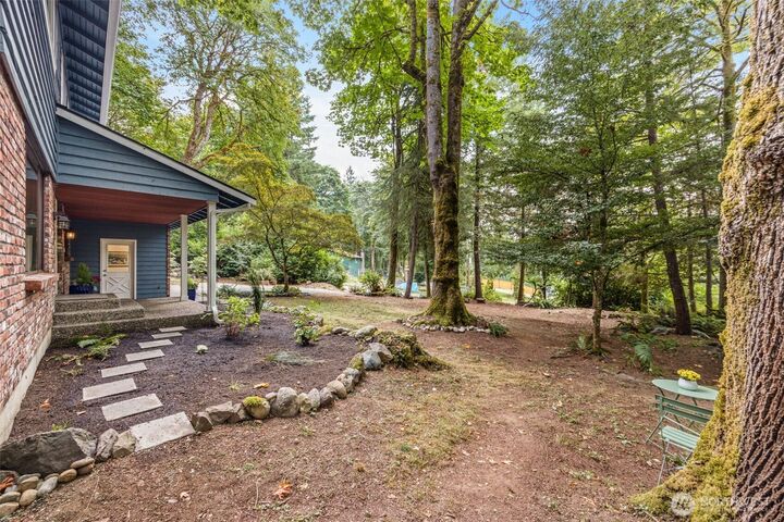 Property Photo: 18112 NE 191st Street WA 98077