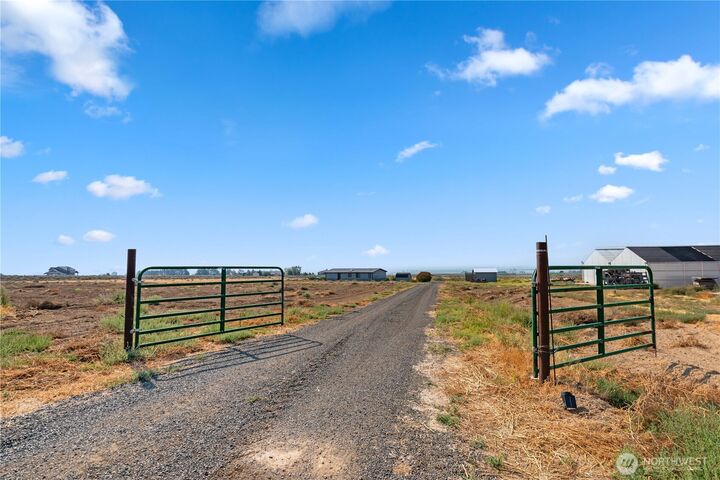 Property Photo:  13477  Road 13  NW  WA 98848 