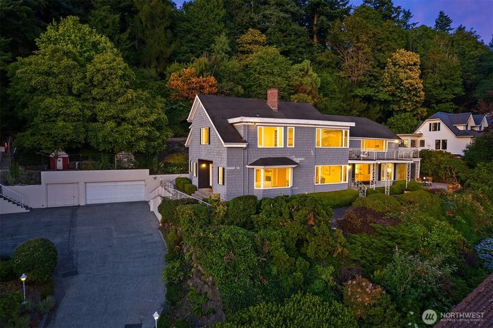 4400  Beach Drive SW  Seattle WA 98116 photo