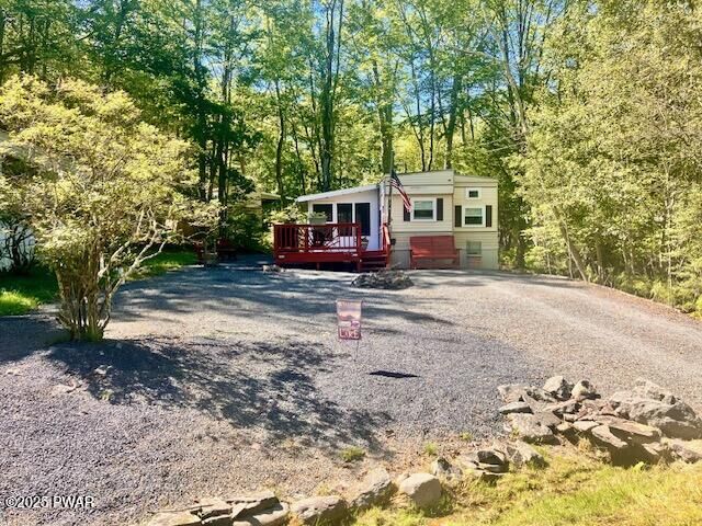 Property Photo: 142 Blue Aspen Drive PA 18337