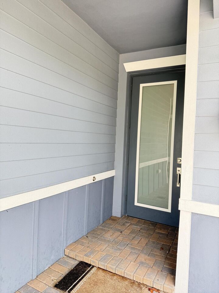 Property Photo: 1382 Arrowhead Point Road FL 33470