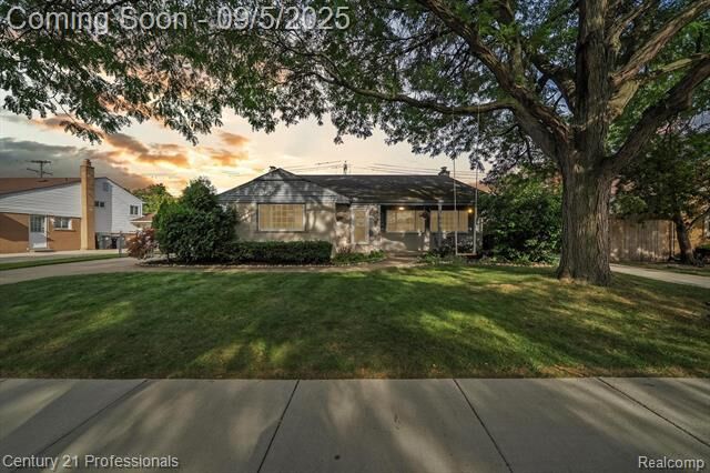 Property Photo: 9024 Hubbard Street MI 48150