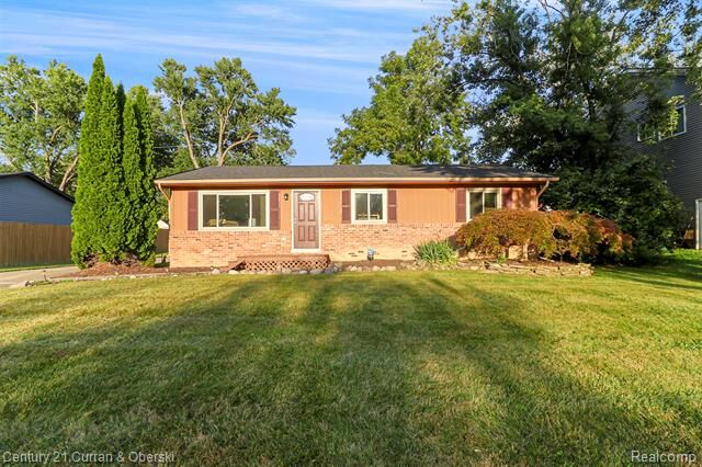 2867 Dearborn Avenue  Rochester Hills MI 48309 photo