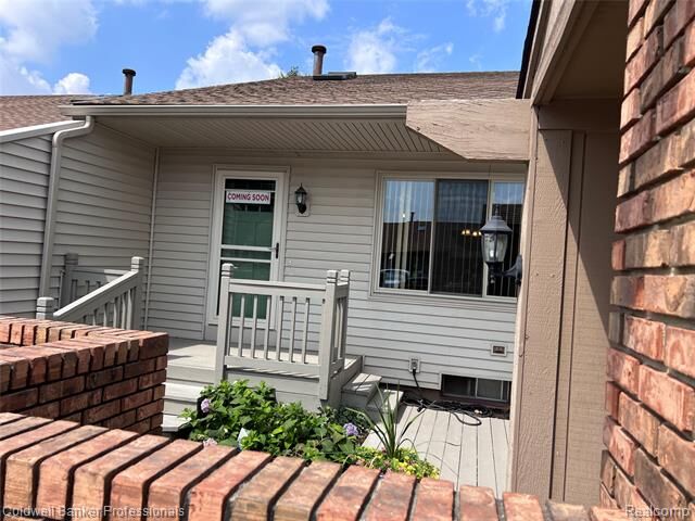 Property Photo: 61958 Ticonderoga Drive MI 48178