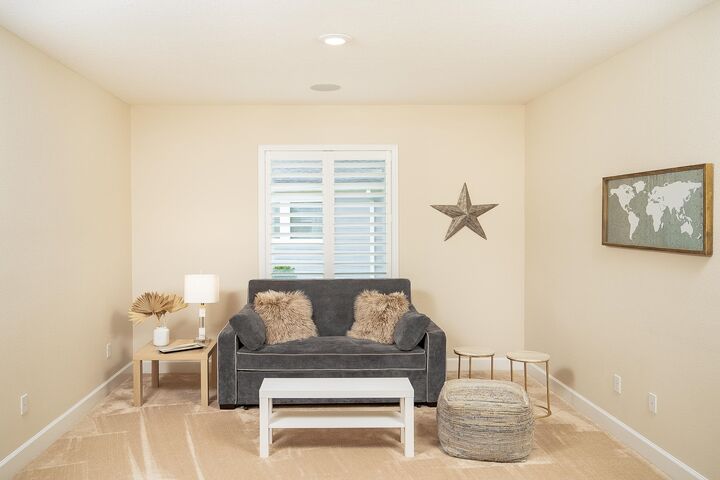 Property Photo: 300 Windley Dr FL 32092