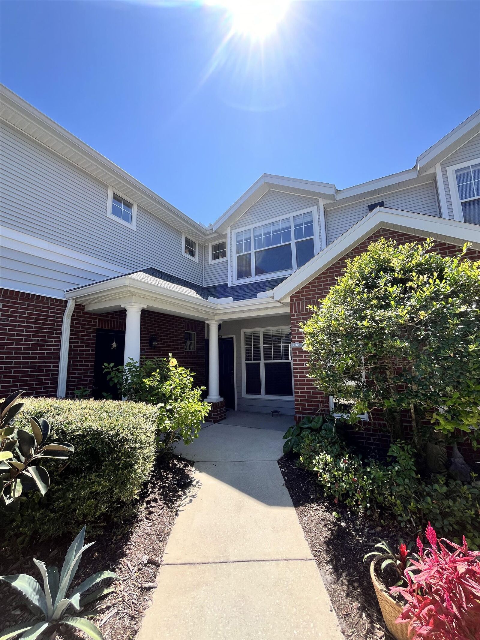 Property Photo: 21207 Harbour Vista Cir FL 32080