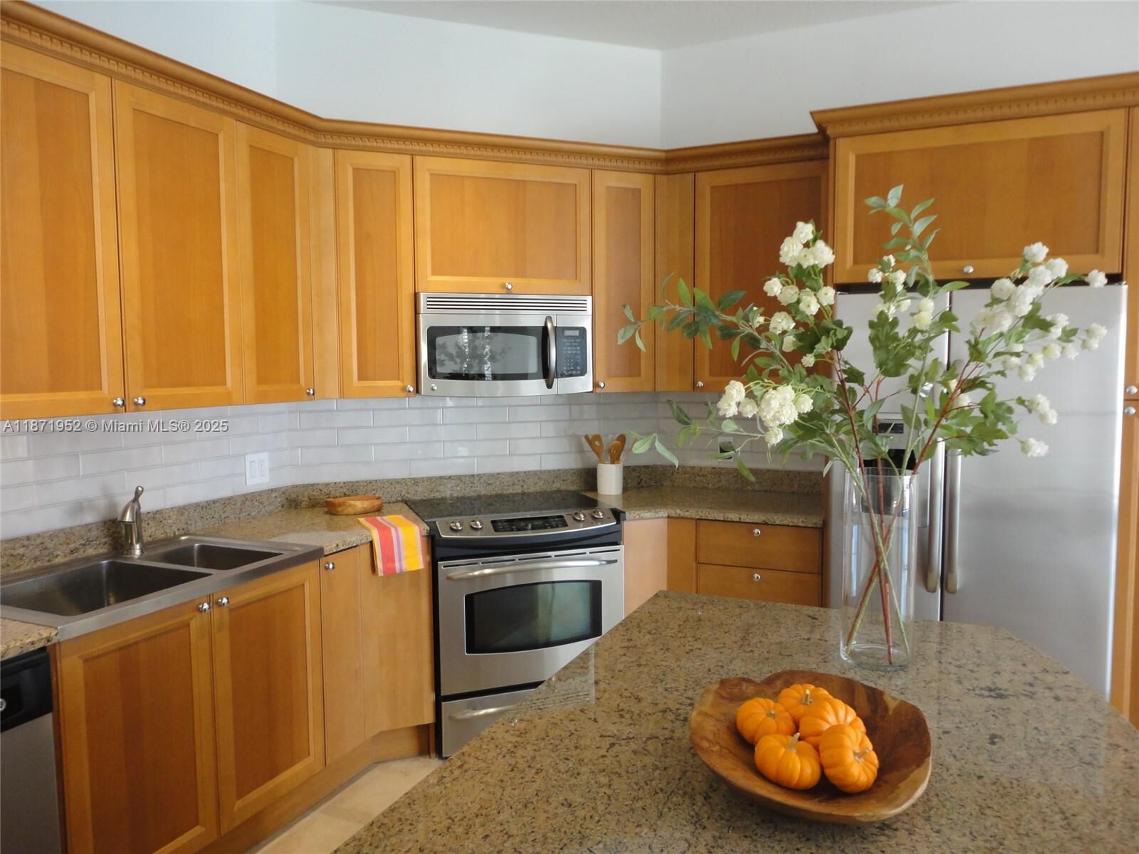 Property Photo:  55 Merrick Way 818  FL 33134 