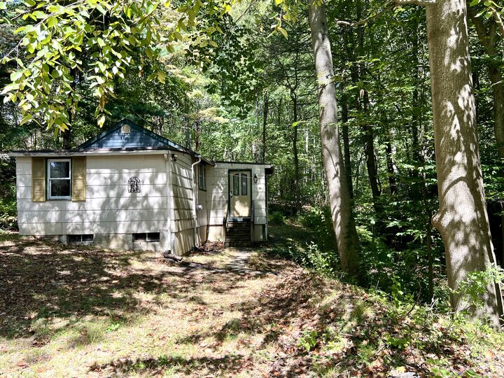 Property Photo: 3 Noguchi Trail CT 06484