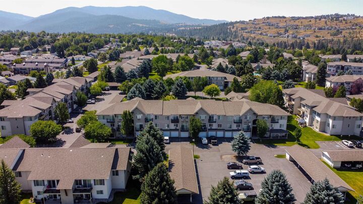Property Photo:  22855 E Country Vista Dr Unit 352  WA 99019 