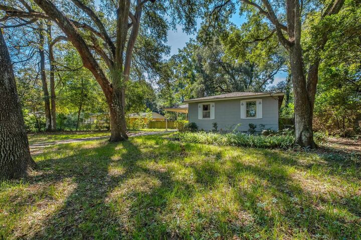 Property Photo:  217 Sinclair Road  FL 32312 