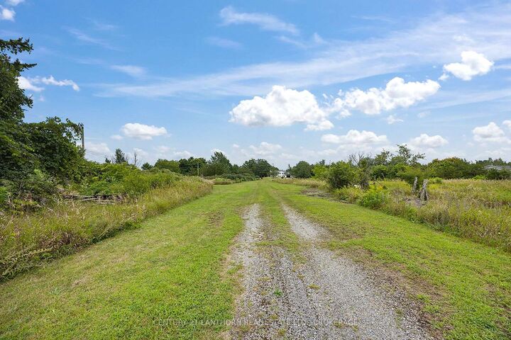 Property Photo: 38 Fitchett Road ON K7R 3K8