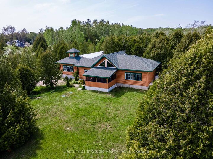 Property Photo:  25 Maple Golf Crescent  ON N0H 2R0 