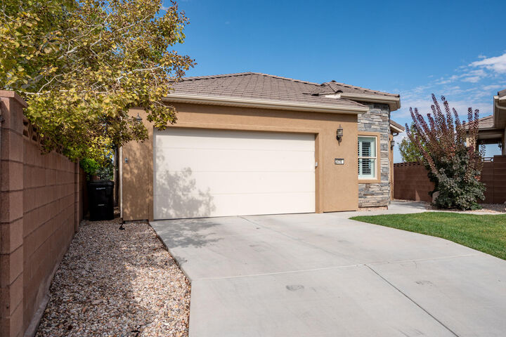 Property Photo: 2416 W Clubhouse Lp UT 84720