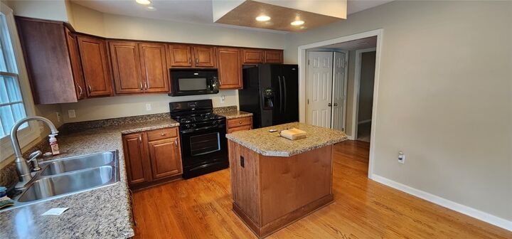 Property Photo: 246 Overlook Ct PA 15108