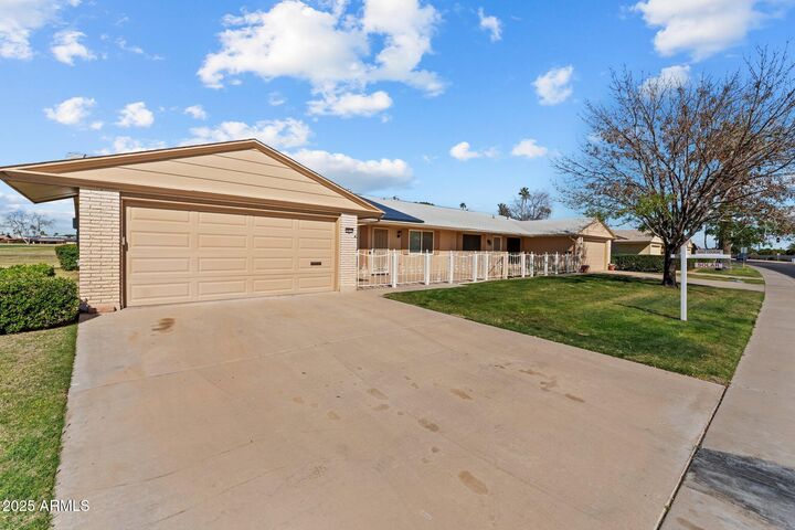 Property Photo: 10712 W Cameo Drive AZ 85351