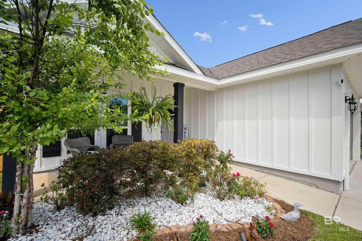 Property Photo: 32165 Calder Court AL 36527