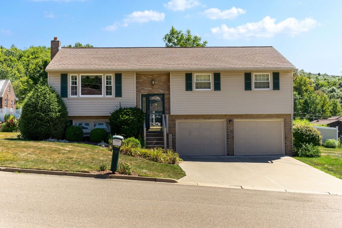 Property Photo:  904 Dellapenna Drive  NY 13790 