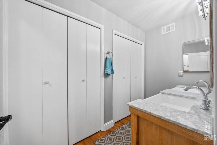 Property Photo: 3605 Ora Vista Avenue CA 93309