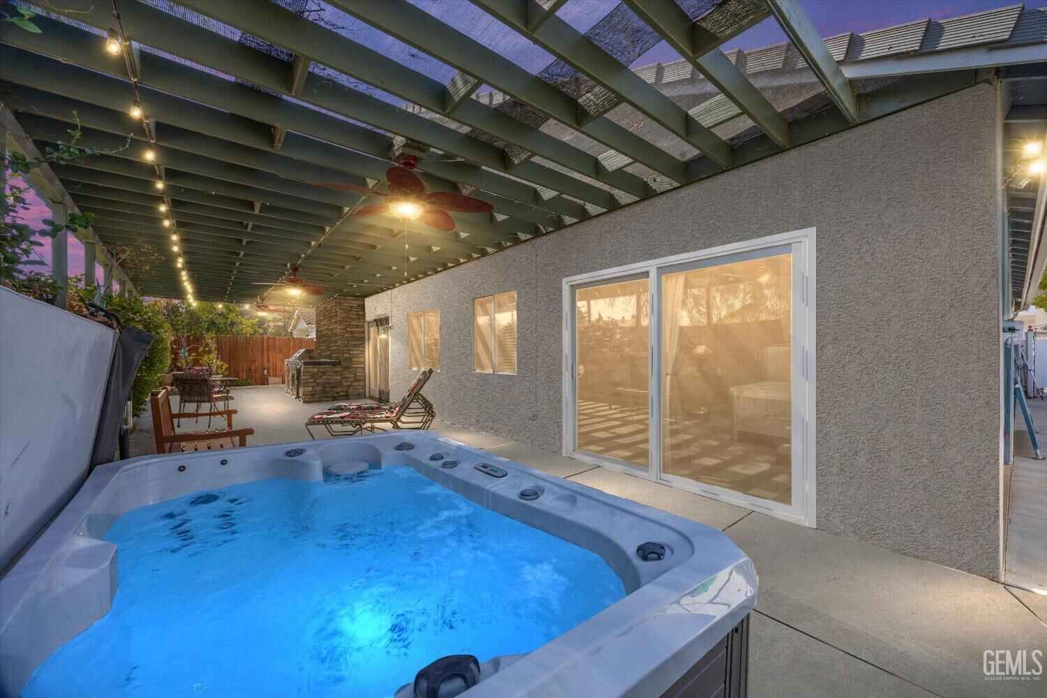 Property Photo: 5510 Edge Water Court CA 93312
