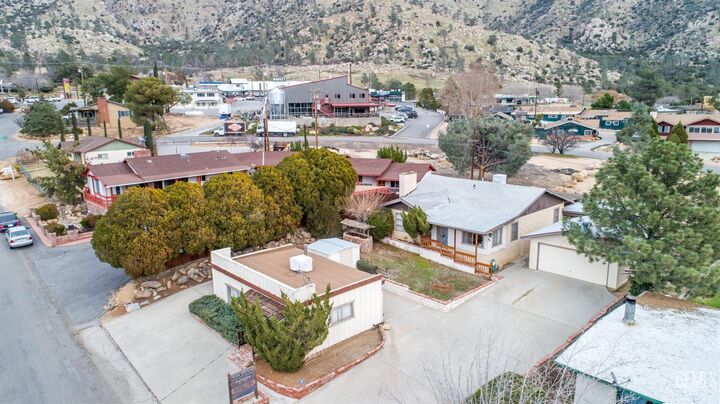 Property Photo: 112 Buena Vista Drive CA 93238
