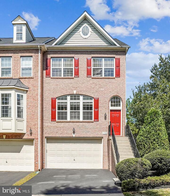Property Photo: 4500 English Holly Drive VA 22030