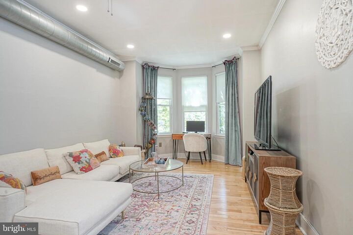1516 South Street 2B  Philadelphia PA 19146 photo
