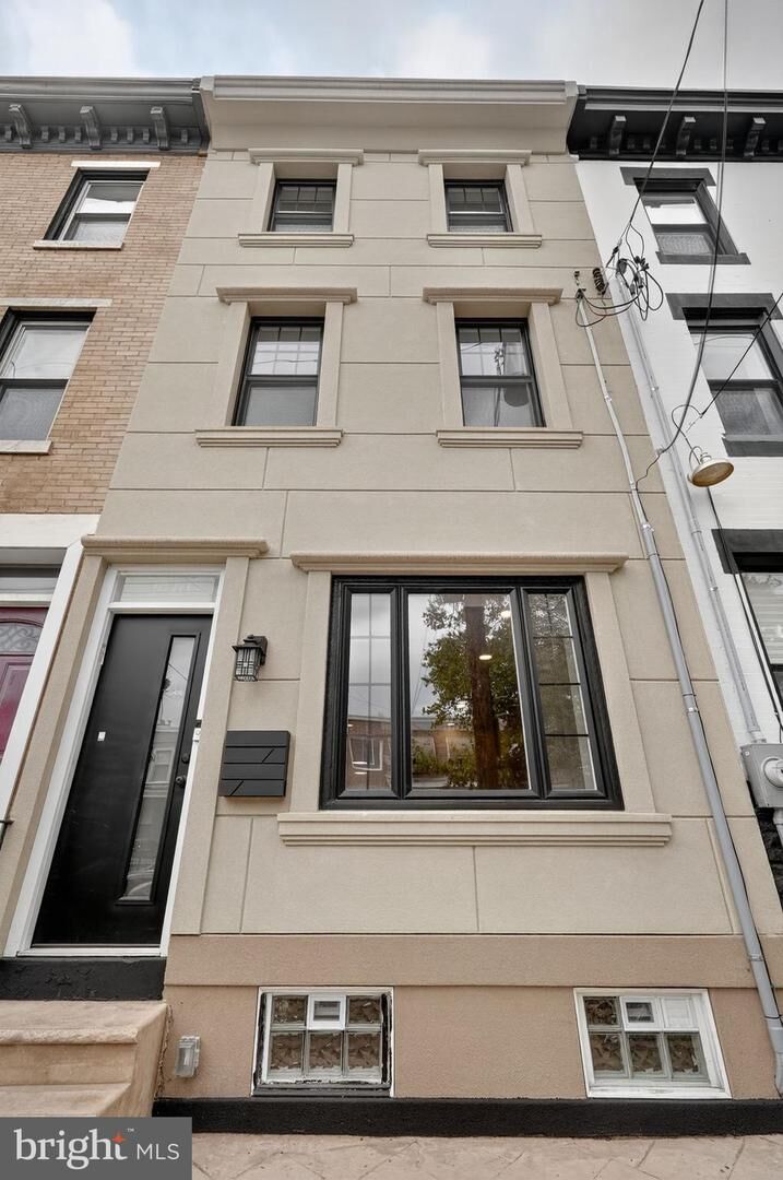 Property Photo:  2020 E Cumberland Street  PA 19125 
