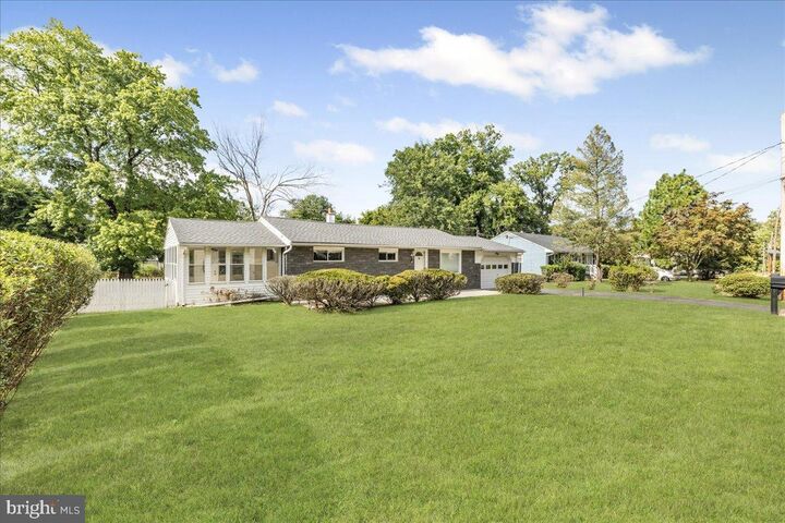Property Photo:  40 Arden Avenue  NJ 08638 