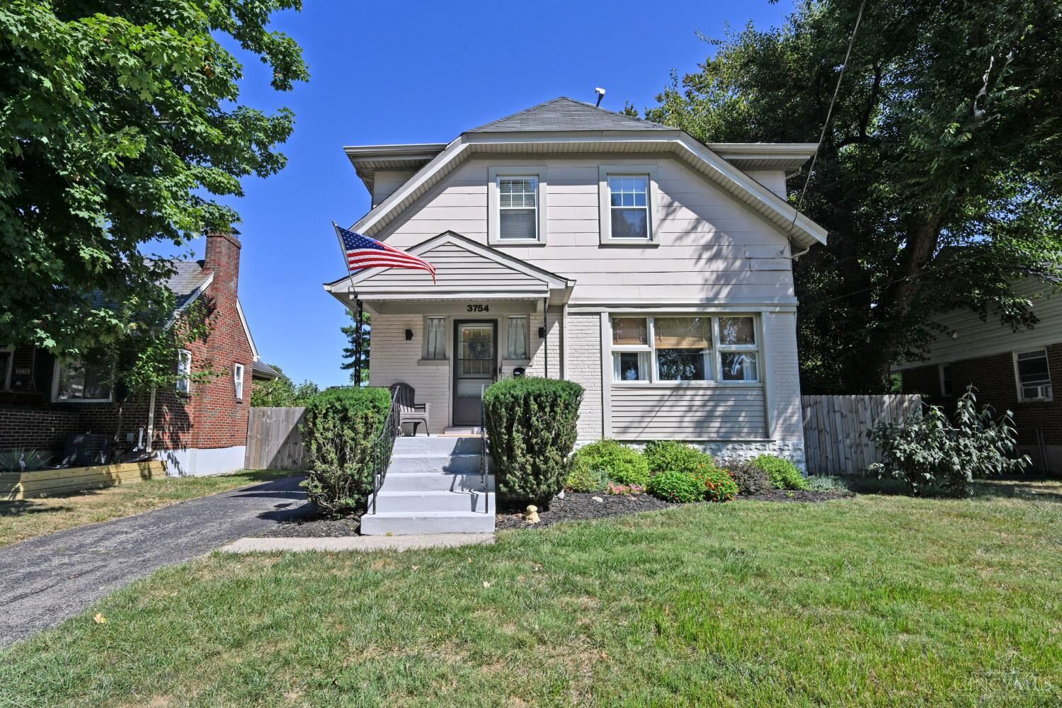 Property Photo: 3754 N Berkley Circle OH 45236