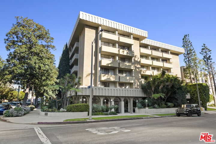 Property Photo: 1300 Midvale Ave CA 90024