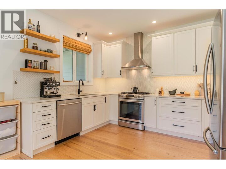 Property Photo:  1606 Thompson Avenue A  BC V0G 1Y0 