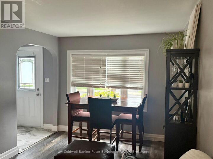 Property Photo:  582 9th Street  ON N4N 1M6 